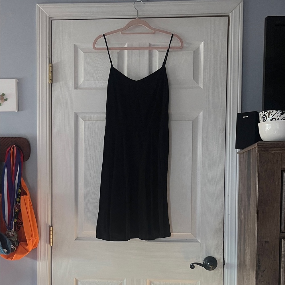black dress knee length